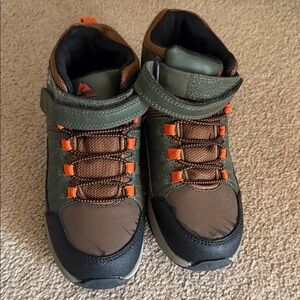 Ozark Trail Kids Boots - Green and Brown